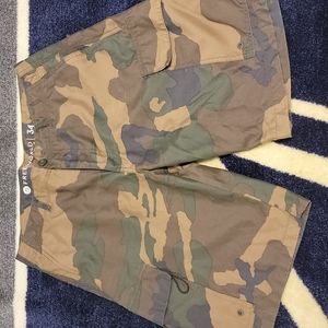 Great Condition Men's Size 34 Camo Freestyle Hybrid Board Shorts.